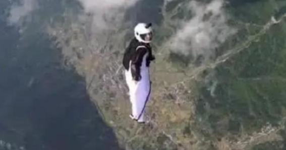 翼装飞行女孩刘安遗体捐献,天津24岁女孩刘安挑战翼装飞行