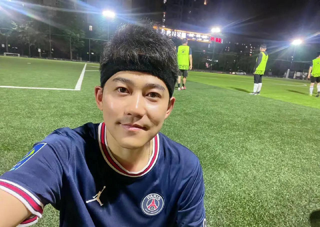 苏醒再就业之歌,苏醒参加足球节目