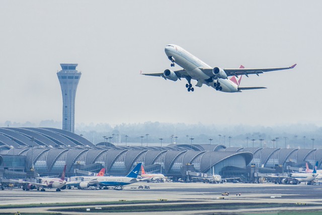 为什么国泰航空成了最赚钱的航司,国泰航空致力减废降碳