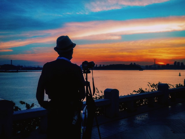 人贪三样一生白忙有什么深意,人贪四样一生白忙经典语录