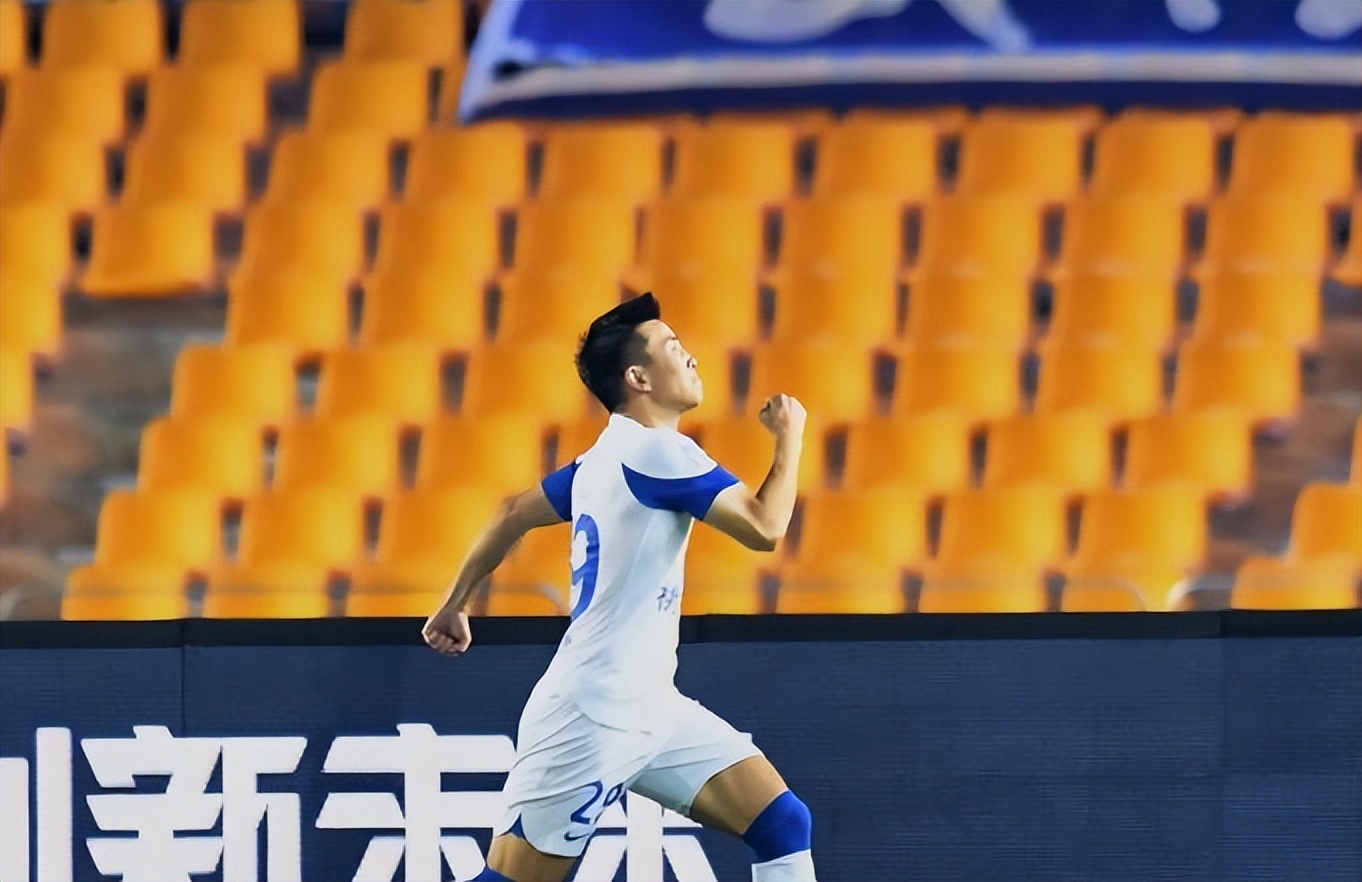 恭喜中国男足！武磊接班人满血复活，曾被足协开除，如今浪子回头
