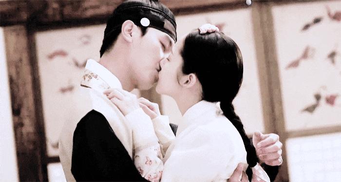 害羞预警！韩国女演员吻戏匠人非她莫属