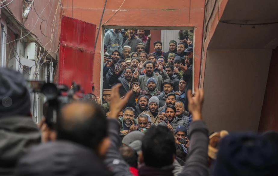 印军对争议地区8平民实施酷刑，*处私**撒辣椒面，3人死亡