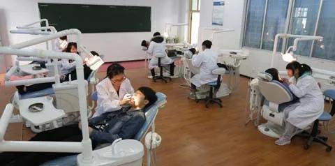 学医苦不苦冷暖自知,学医累吗图片