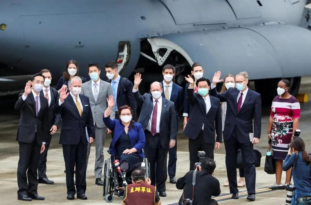 大陆划下红线在先，朱立伦却称台湾是“国家”：将与伙伴维护台海