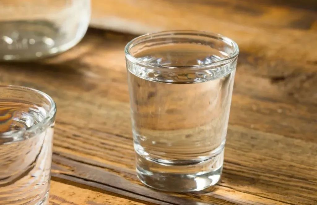 没喝完的酒如何封口保存,没喝完的酒怎么保存