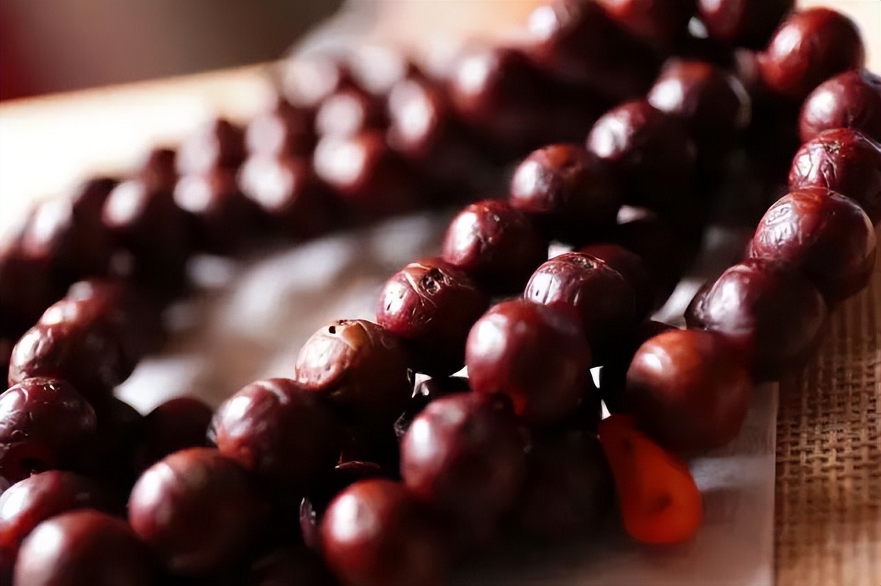 凤眼菩提牛津红和枣红色区别,揭秘凤眼菩提