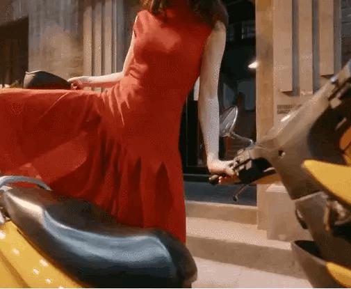 马伊琍扮戏妆甩发,马伊琍含胸驼背