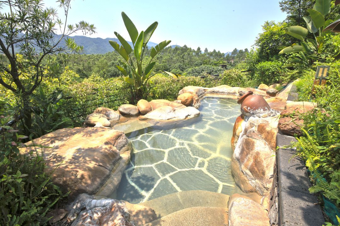 广东最值得推荐的温泉度假村,广东第一峰温泉是真温泉