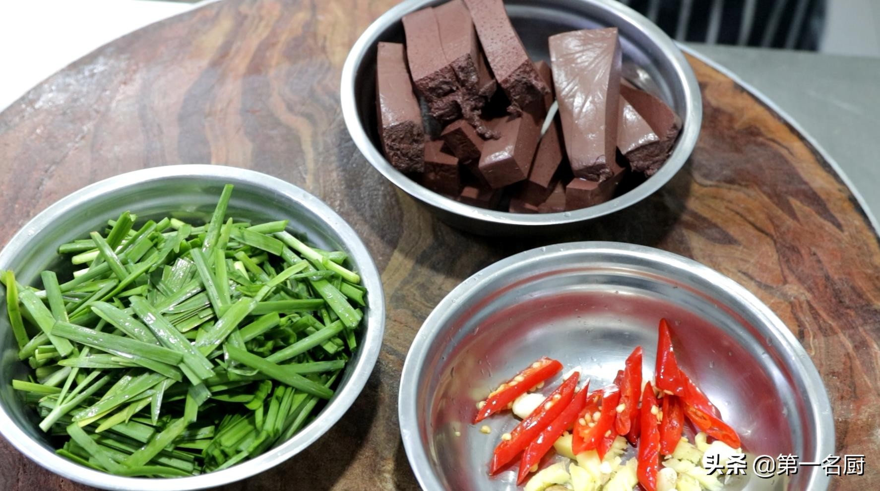 男人在生活中吃什么会更健康,建议男人别太节俭多吃这5种食物