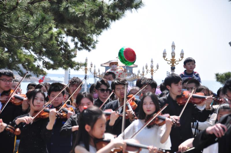 “青青之岛，爱乐之城”第十三场小提琴快闪活动精彩上演