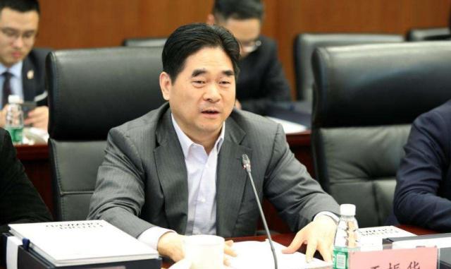 弗拉基米尔-王振华对女孩的恐吓罪已成产业？