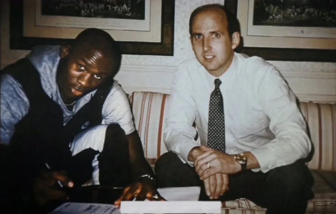 这个老头创造了神的第一双鞋丨BUNSuk