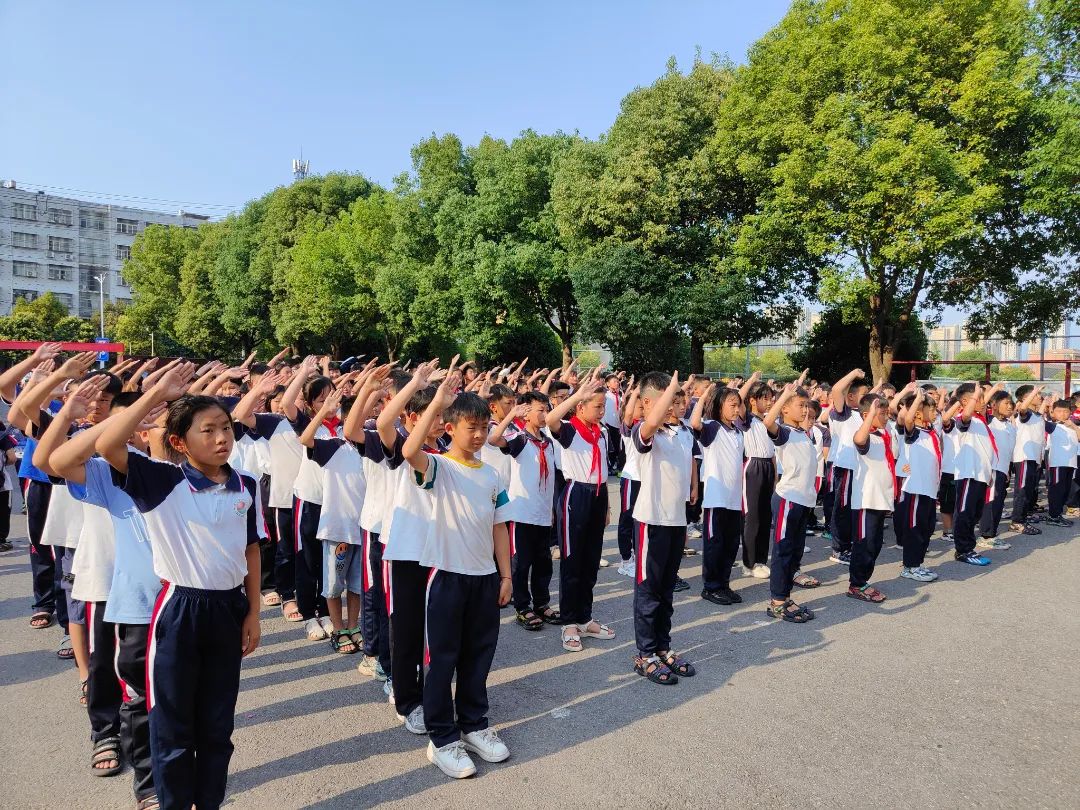 阜南县第七小学足球校长杯,阜南第十七小学足球比赛