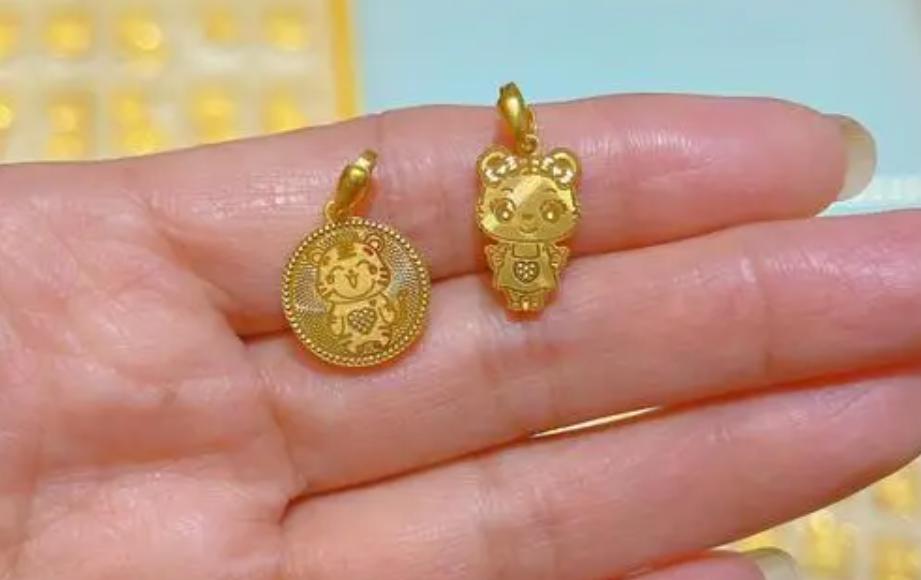 3d硬金和足金的区别分别标注什么,3d硬金和千足金价钱有区别吗