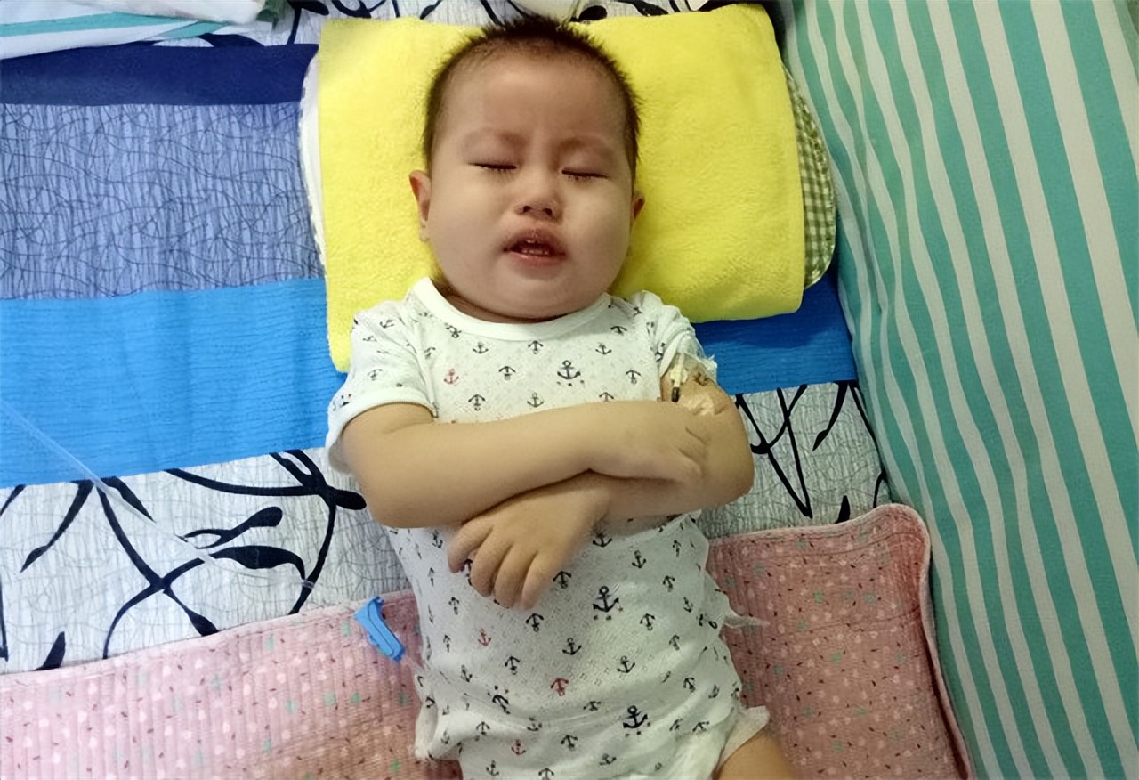 17年夫妻做4次试管终得子,2年后儿子却患癌,无奈将病母*养送**老院