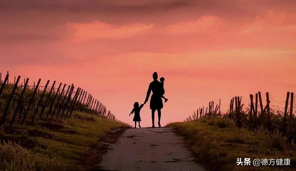 女性分娩经历的痛苦,妈妈生孩子的痛苦经历