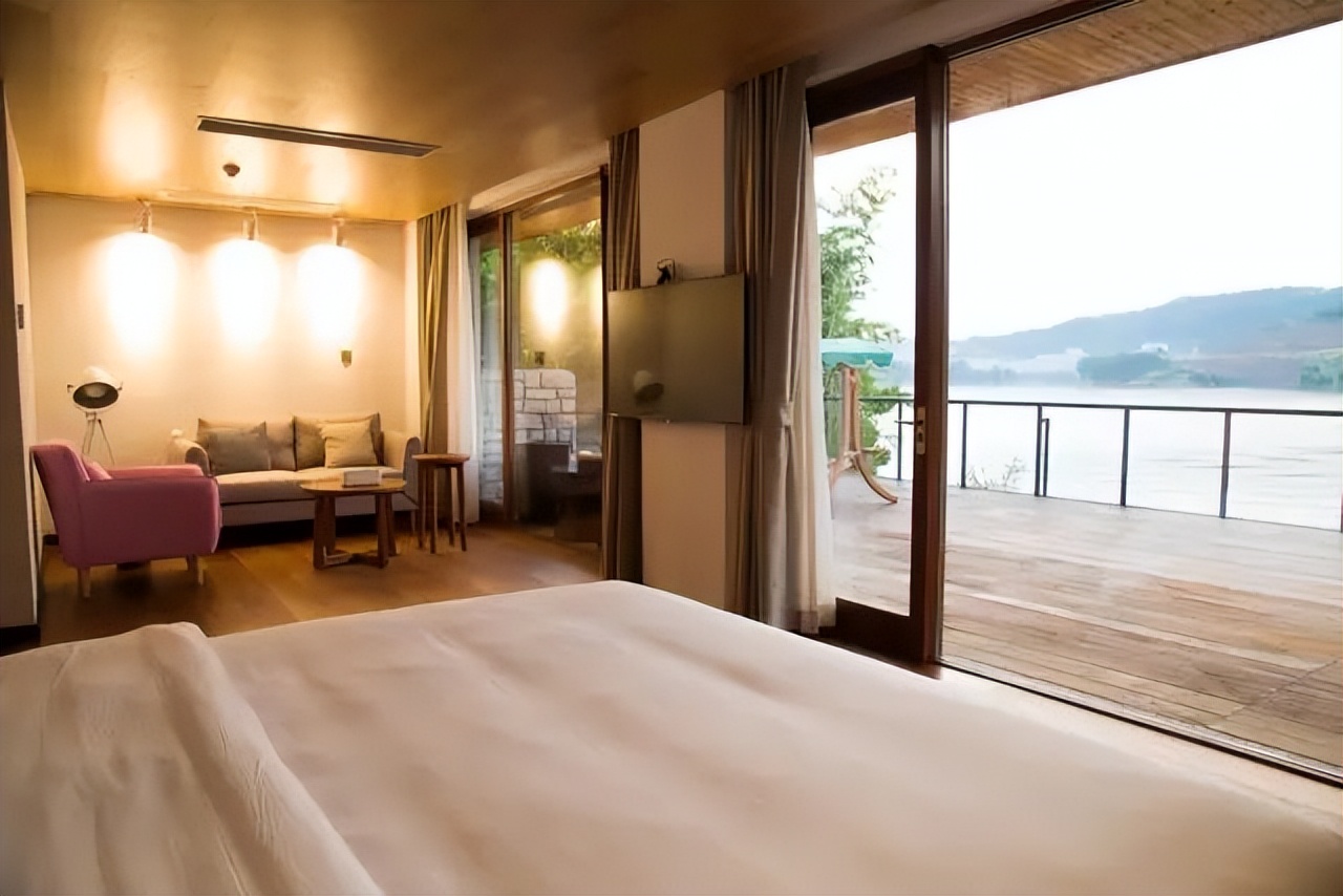 杭州出发2h,睡进千岛湖畔6家美宿，避开人群赏湖景山色丨南方民宿