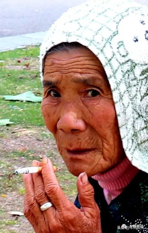 《穿越乡野时空》穿着（4-2）：尿素袋争做衣服的艰难岁月