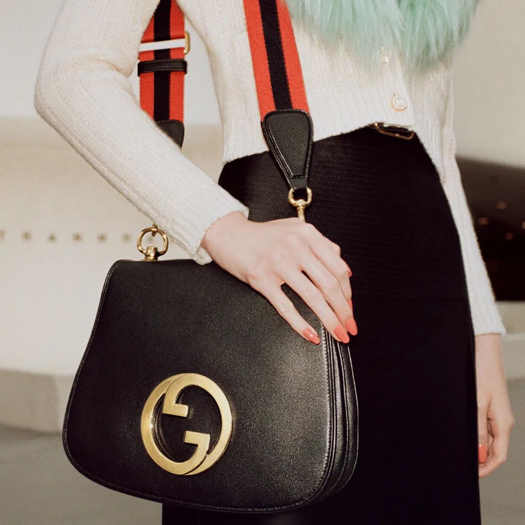 拒绝撞包的奢侈品包,这5款包包背出去一定会被夸好看