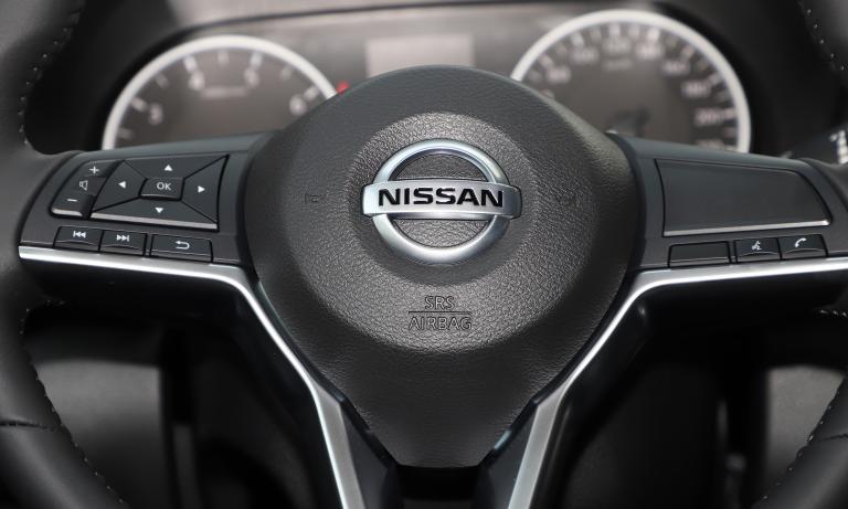 轩逸和卡罗拉长期测评,卡罗拉2021款1.2t精英和轩逸悦享