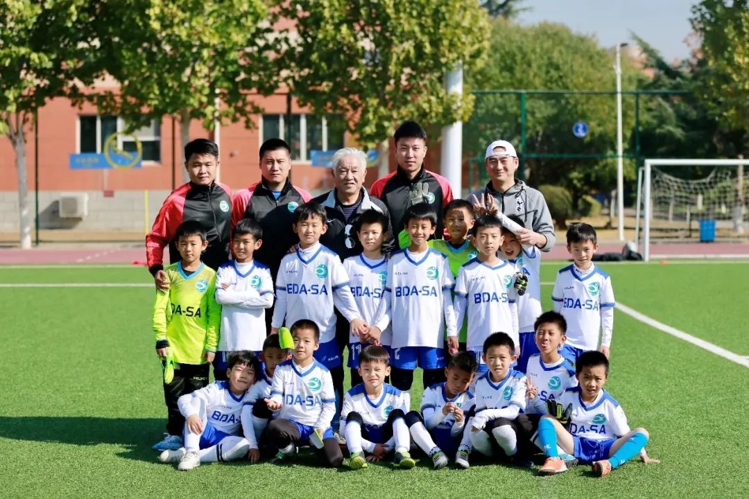 徐夷文小传丨香港谢菲联队长，北区大足赛冠军