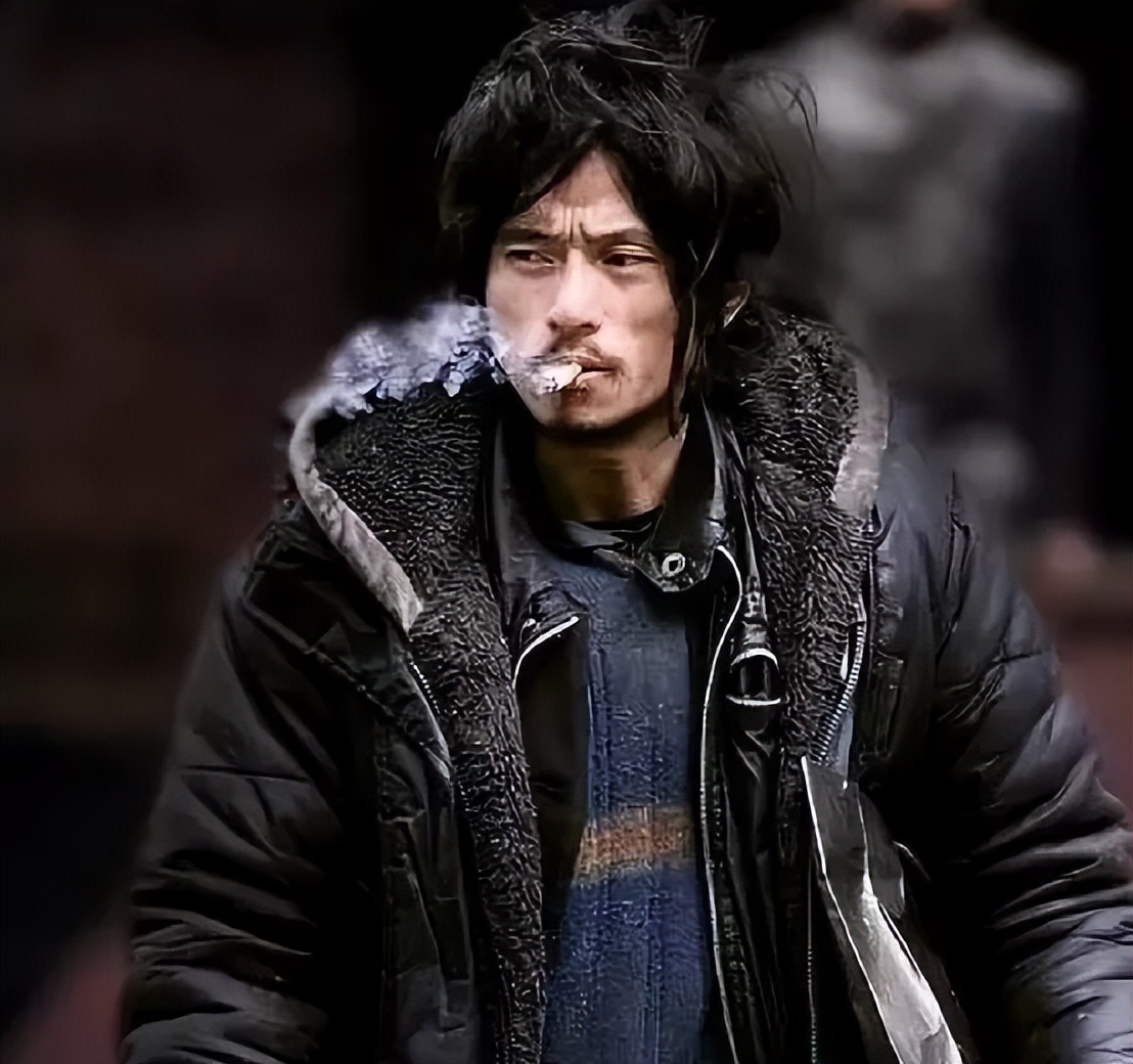 犀利哥流浪汉程国荣,从抗洪英雄变成最帅流浪汉结局