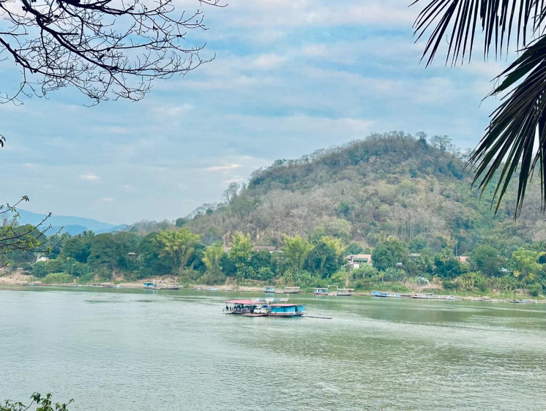坐中老铁路去老挝要办什么手续,最新坐高铁去老挝流程