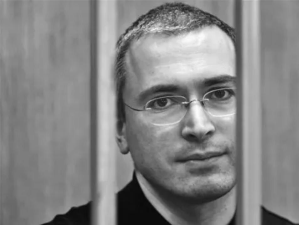 俄罗斯首富与普京的对峙 (俄罗斯首富挑战普京结果怎样了)