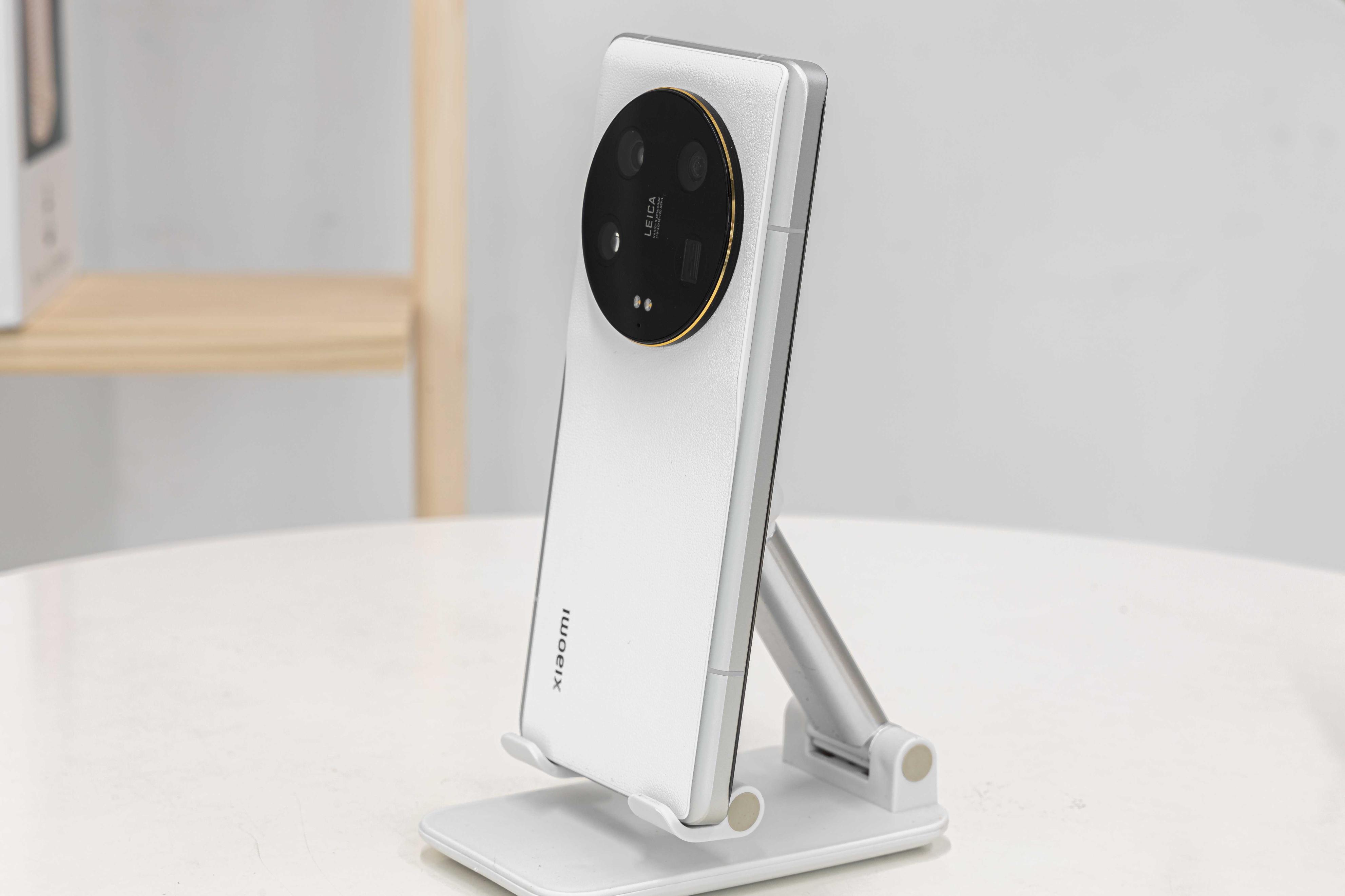 小米13ultra买手机送镜头,买小米13ultra赠什么