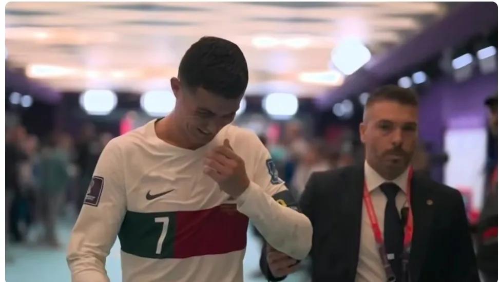 c罗从哭到笑表情,c罗转身离去仓促而遗憾的谢幕