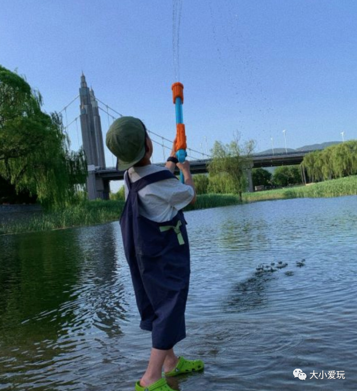 滨河公园带娃玩水,推荐一个好地方滨河公园
