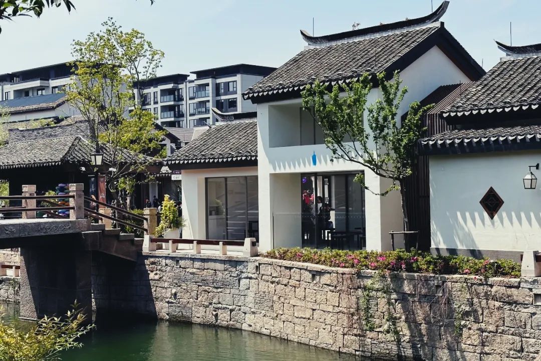 bluebottlecoffee上海首店,bluebottle上海前滩太古里店