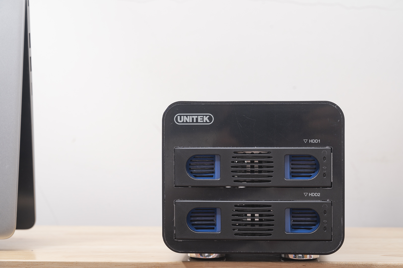 常用数据备份方式磁盘阵列,raid磁盘阵列到底哪个安全