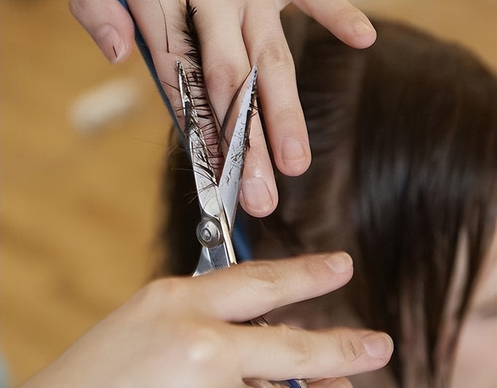 理发店电商盈利模式有哪些,理发店生意不太好是怎么回事