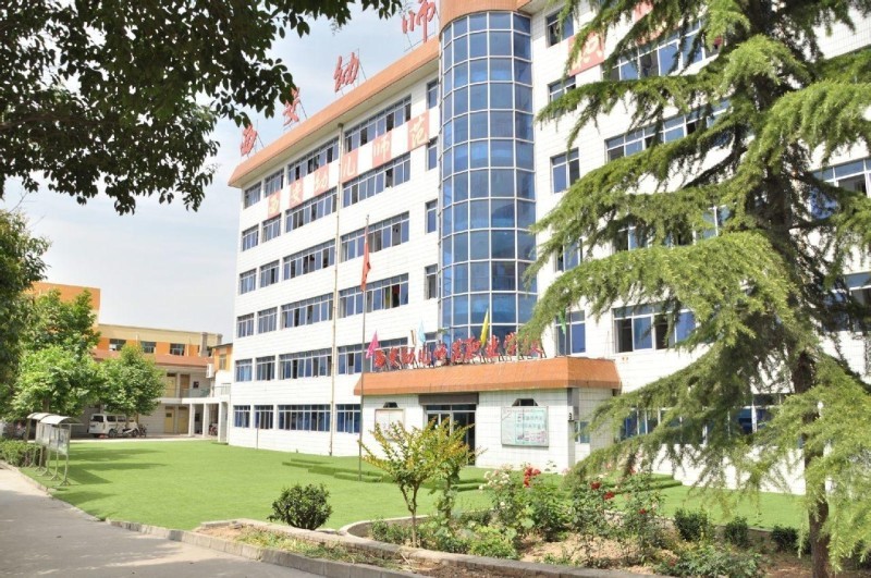 读普通高中和职高哪个前途好,职业高中的优势与缺点