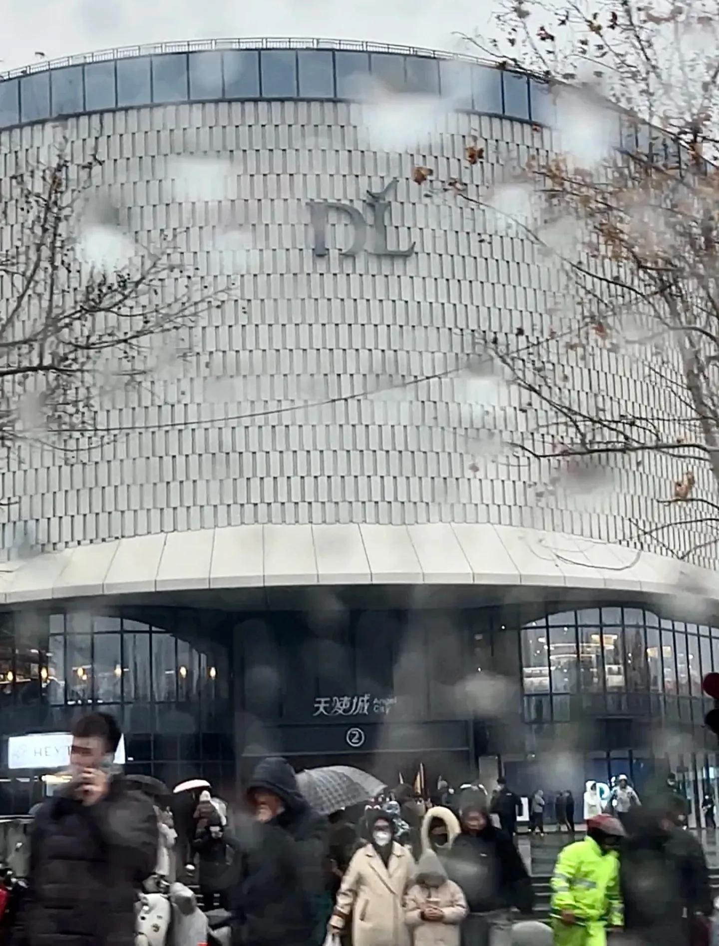 河南胖东来，一个被众多大佬围观的商超