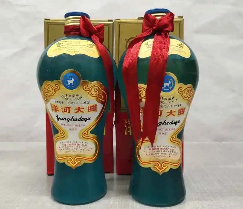 人到中年别喝太多酒,人到中年不要再喝这几款廉价酒