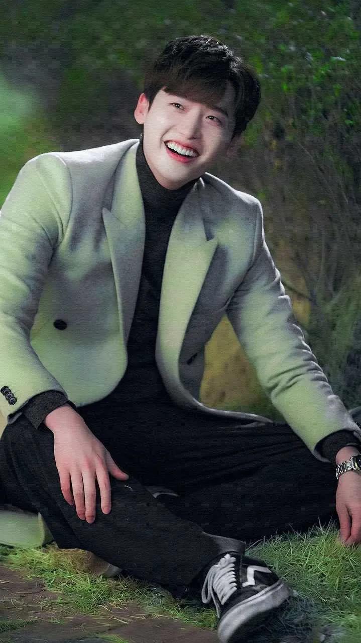 不为你花钱的男孩真的不爱你吗,男生说很爱你却不愿意为你花钱