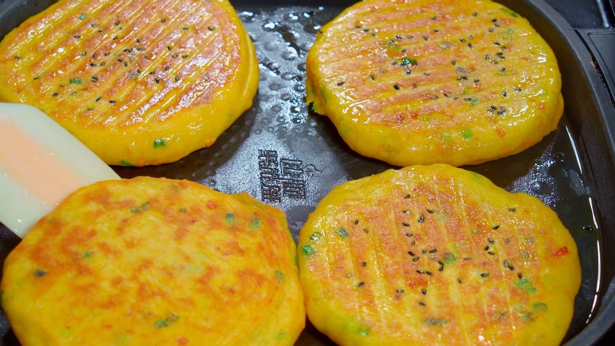 鸡蛋饼的各种做法轻松get营养早餐,不用平底锅做鸡蛋早餐100种方法