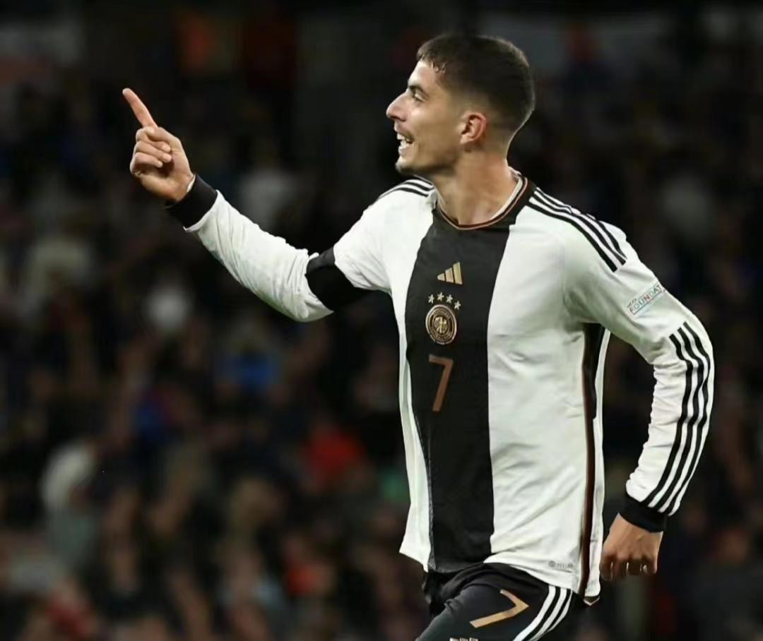 十大足球中锋,盘点足坛最强中锋