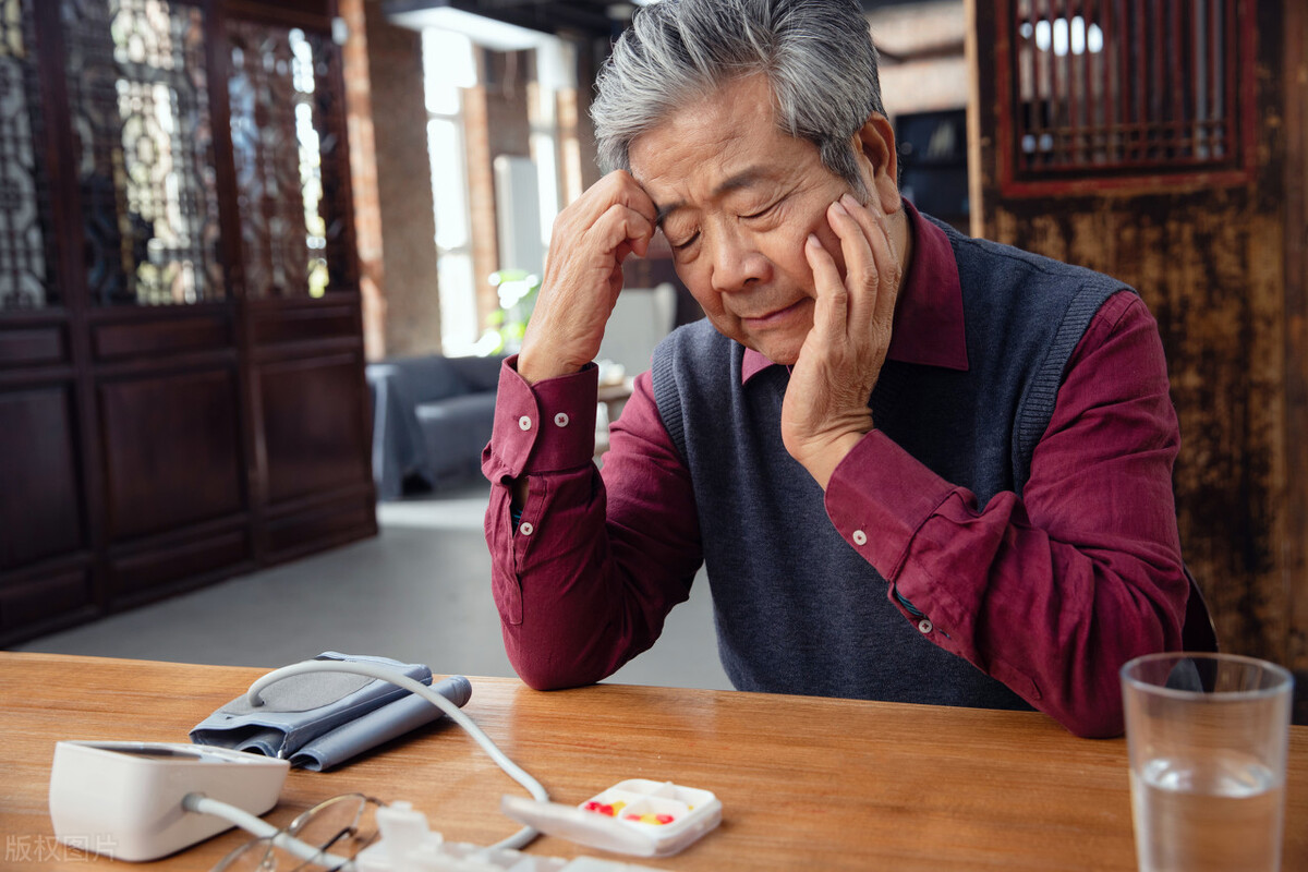 老伴去世后心里有话无法诉说,老伴去世了我就搬到儿子家去住