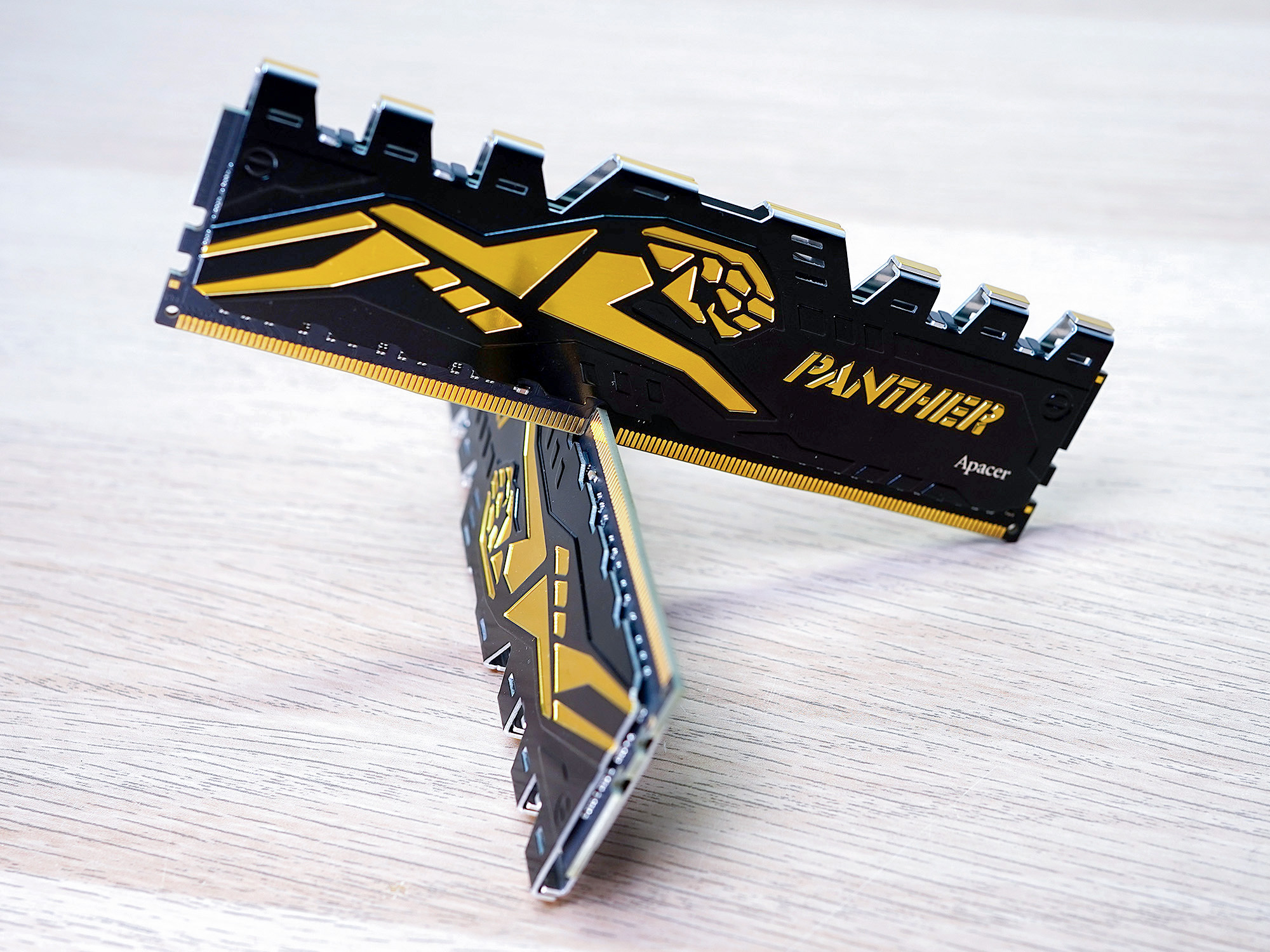 都2022年了，1080p分辨率下4GB显存够用吗？迟到的*X6R5**00XT评测