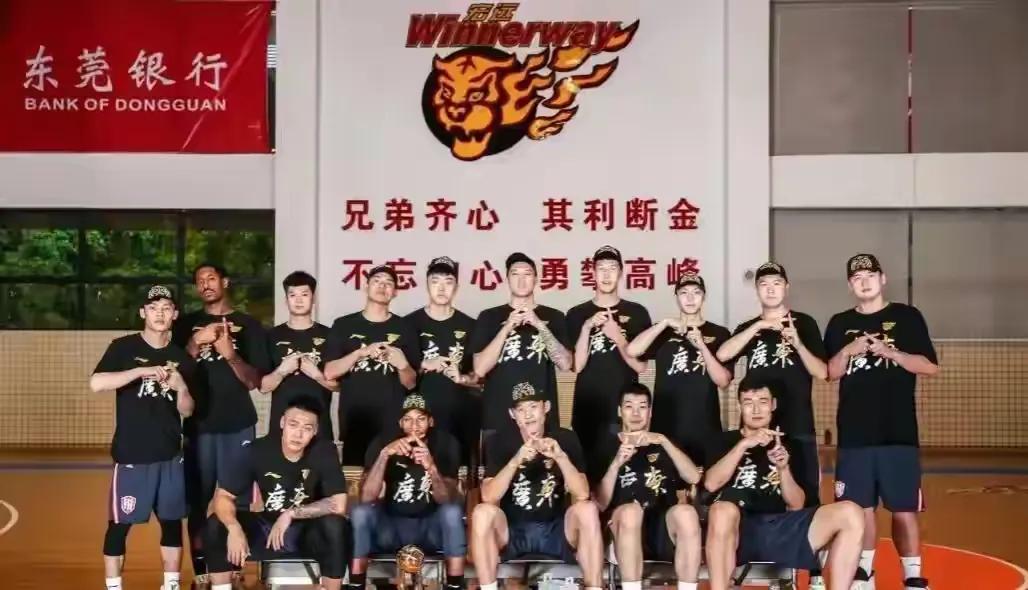 cba广东宏远官宣,cba广东男篮签约新外援最新消息