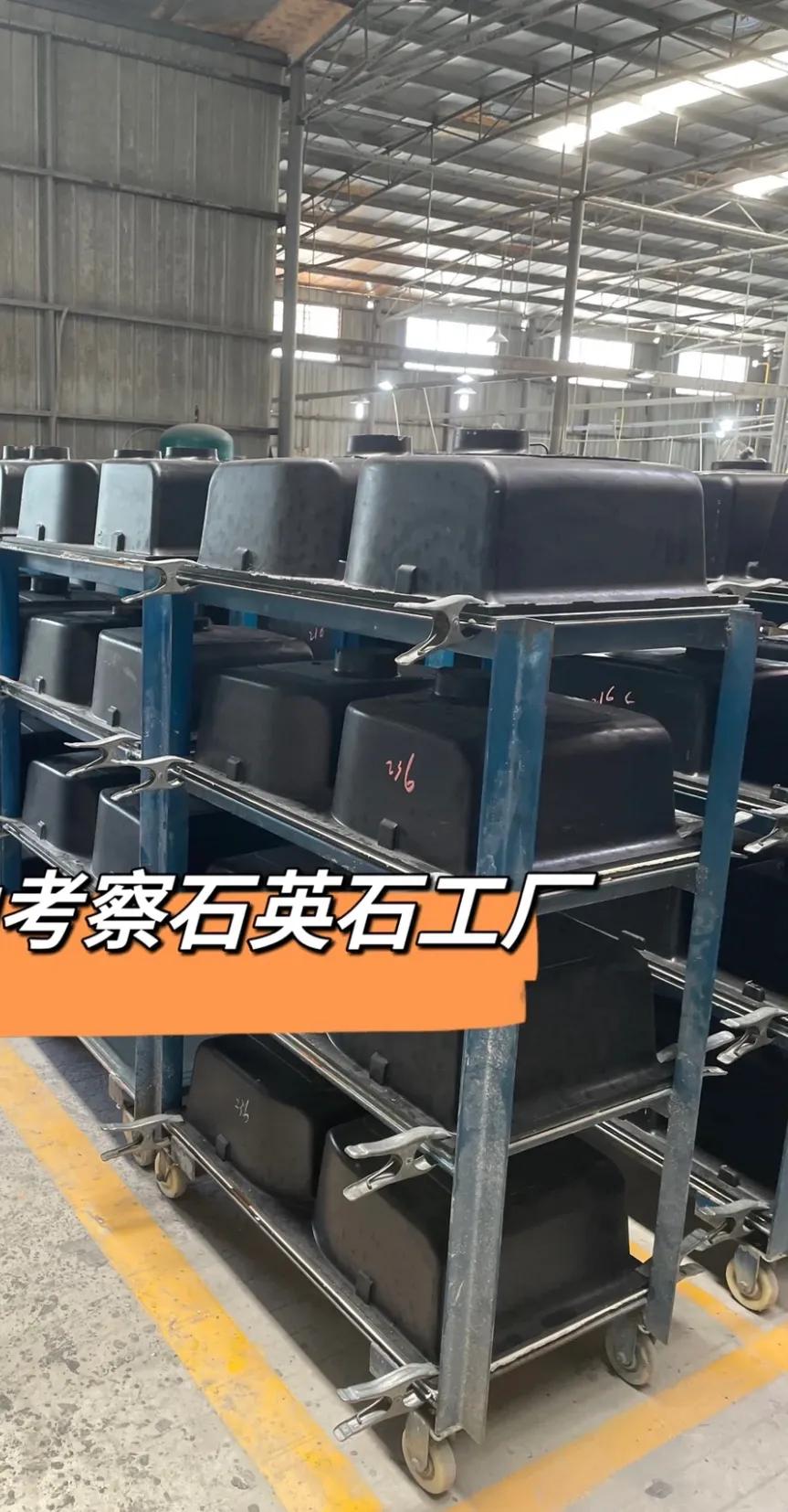 水槽怎么选好看又实用石英石水槽,石英石水槽和不锈钢水槽怎么选