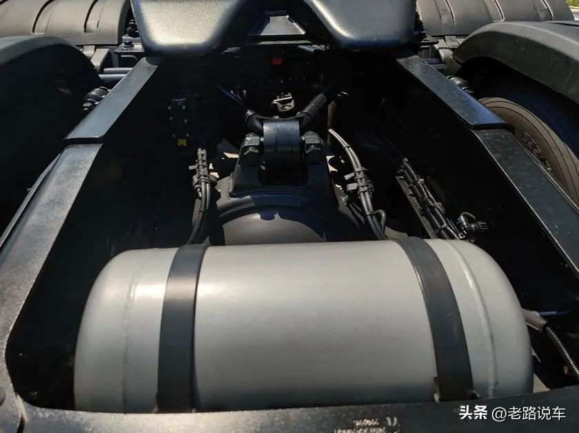 5万鹰途生活舱,解放鹰途生活舱试驾视频