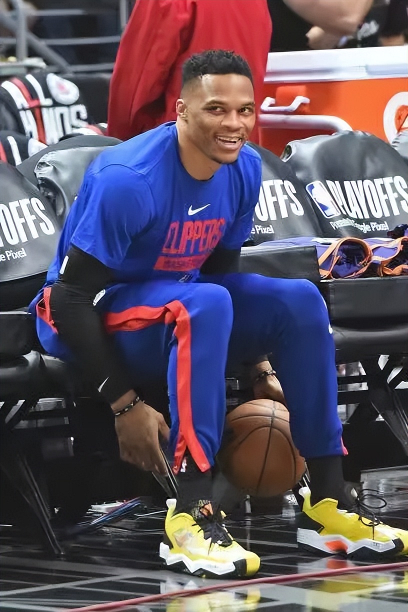 你见过巅峰时刻的威少吗,威少当年和现在的样子