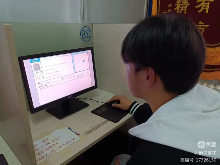 搞笑教练教车最火的视频,逼疯教练教车搞笑视频