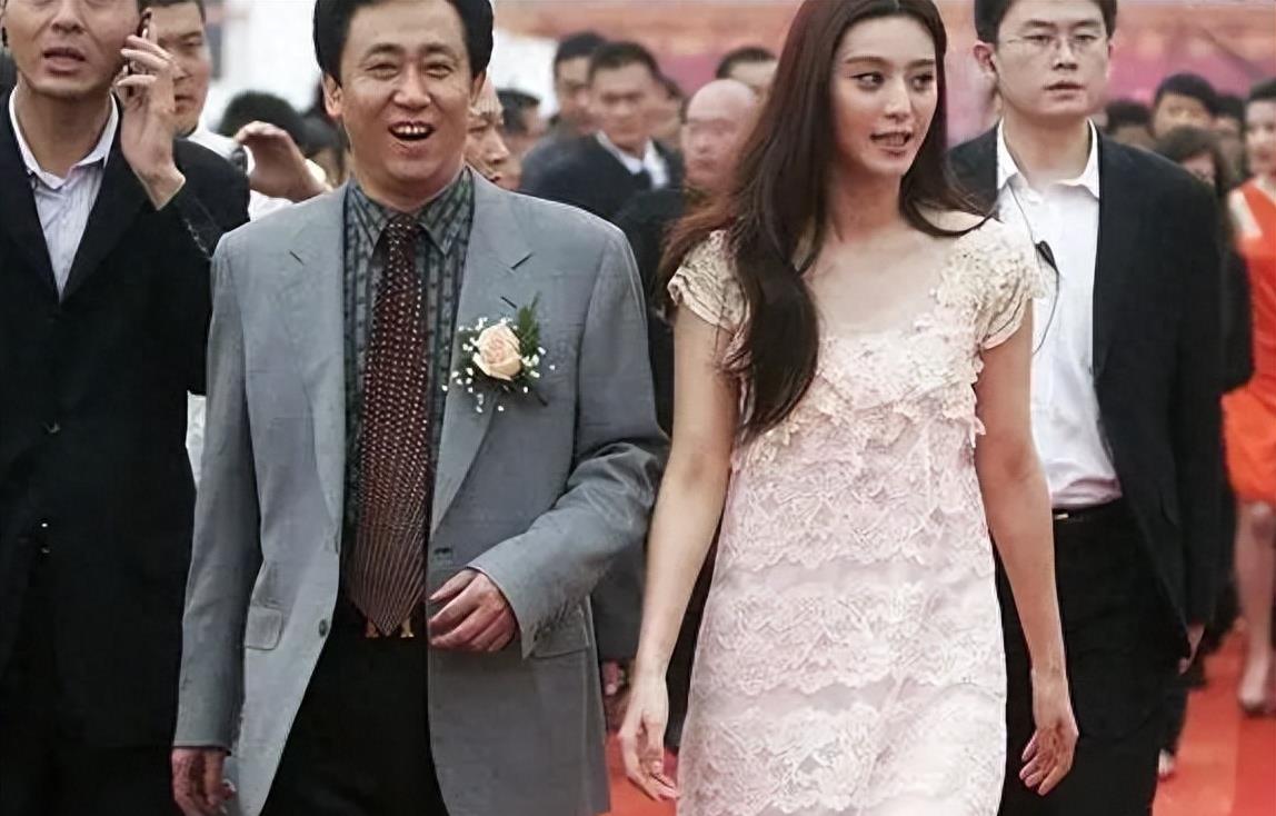 富豪家印养20控梯员年薪30万，你想知道为什么？