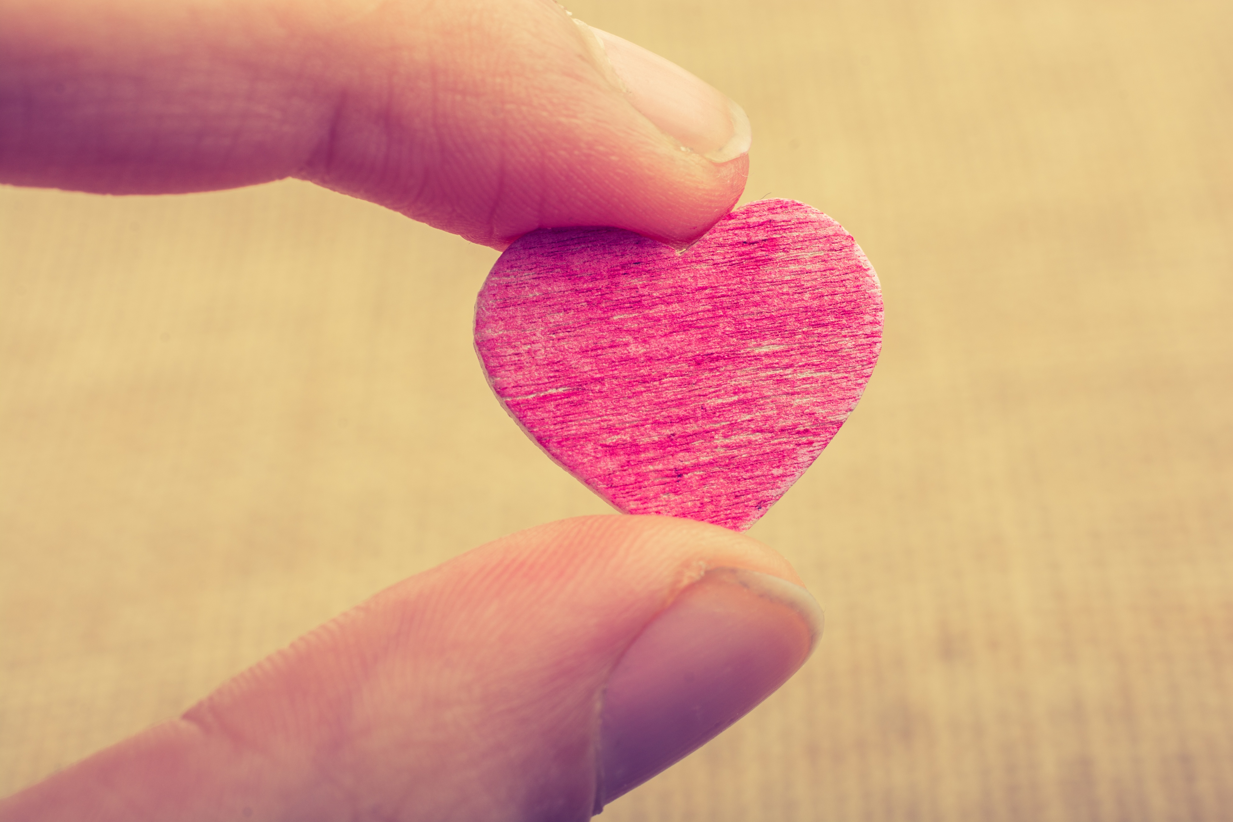 如何对待冷暴力男人,如何对待老公的冷暴力最好的办法